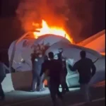 um-morto-apos-jato-despenhar-se-em-autoestrada-no-texas.-as-imagens