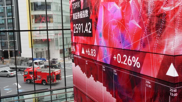 nikkei-dispara-mais-de-4%-na-abertura-da-bolsa-de-toquio