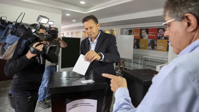 luis-montenegro-reeleito-lider-do-psd.-taxa-de-abstencao-superior-a-70%
