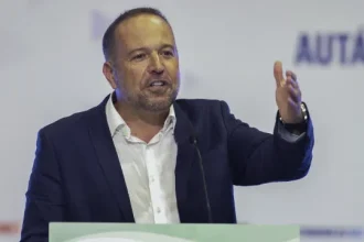 queda-de-um-governo-“nao-implica-necessariamente”-eleicoes,-diz-ps-acores