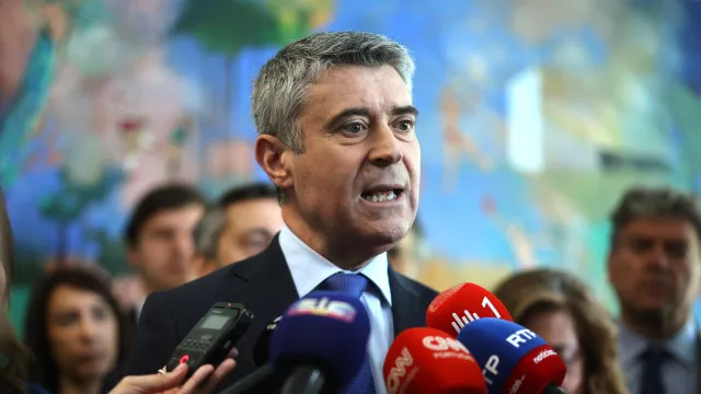 jose-luis-carneiro-exige-“comportamentos-irrepreensiveis”-a-membros-do-ps