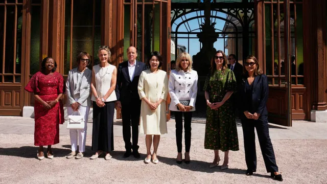 g7-alternativo?-mulheres-(e-marido)-de-lideres-tambem-cumpriram-agenda