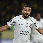 zakaria-desencanta,-corinthians-empata-e-garante-lideranca-na-libertadores