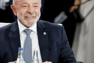 “nao-se-meta-nas-eleicoes-no-brasil”,-diz-lula-a-trump