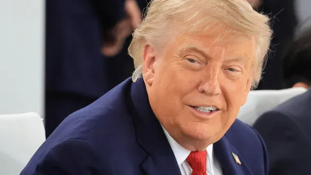 trump-protagoniza-momento-inusitado-a-entrada-de-reuniao:-“i’m-the-boss”