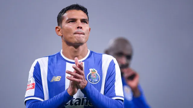 thiago-silva-deixa-o-fc-porto:-“tudo-valeu-a-pena”,-diz-veterano