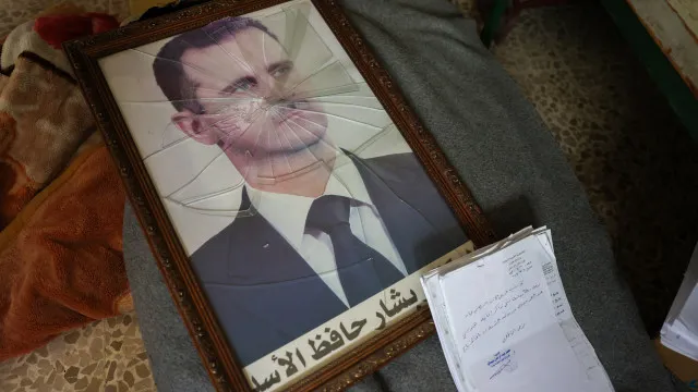 novos-protestos-na-siria-exigem-responsabilizacao-dos-apoiantes-de-assad