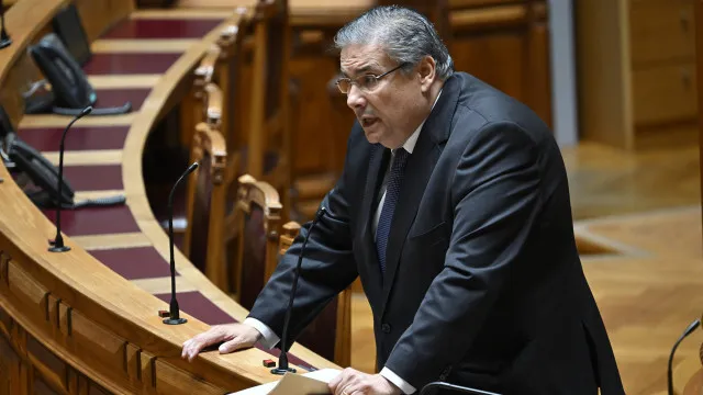 governo-critica-escolha-do-ps-para-pacto-da-saude-proposto-por-seguro