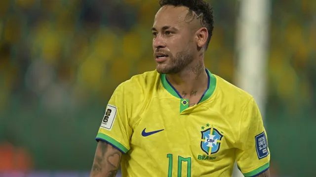neymar-vai-jogar-se-merecer-jogar,-diz-ancelotti