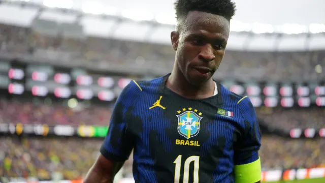 ‘vamos-dar-a-vida’:-vini-jr.-celebra-convocacao-para-copa-do-mundo
