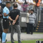 cuca-explica-polemica-com-neymar-e-assume:-‘derrota-nao-e-culpa-do-arbitro’