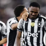 corinthians-e-botafogo-duelam-no-rio-para-se-afastar-da-zona-de-rebaixamento-do-brasileirao