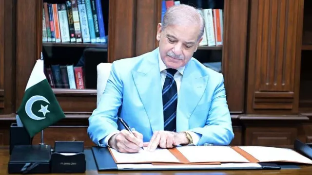 irao:-assinatura-do-acordo-adia-visita-de-shehbaz-sharif-a-suica