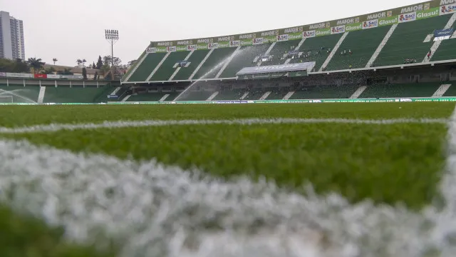 socio-do-palmeiras-presta-depoimento-e-volta-a-negar-acusacoes-de-estupro
