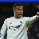 “isso-nao-e-o-real-madrid”:-mbappe-reclama-e-arbeloa-o-desmente