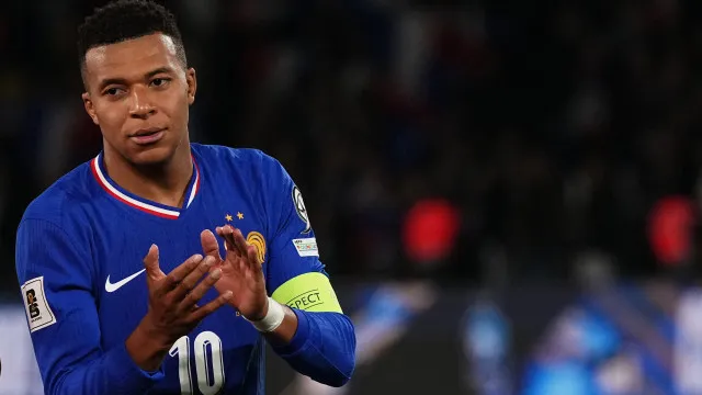 franca-convoca-mbappe-para-a-copa-e-deixa-kolo-muani-fora