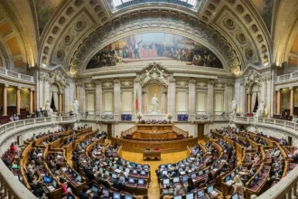 esquerda-e-direita-em-confronto-no-debate-da-revisao-das-leis-laborais