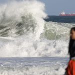 rio-entra-em-alerta-para-ressaca-e-ondas-de-ate-2,5-metros