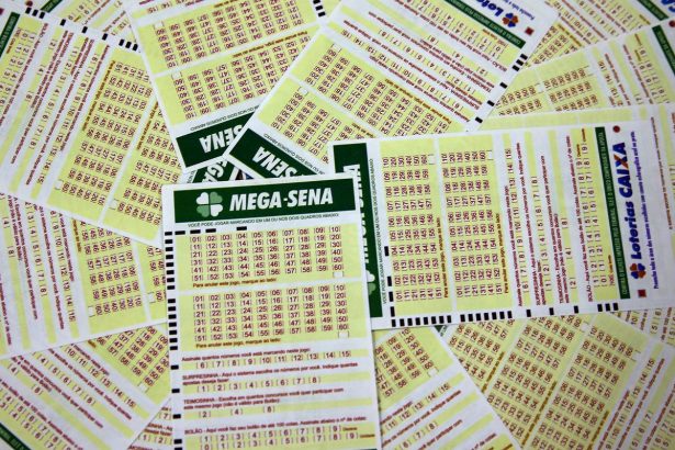 mega-sena-acumula-novamente-e-premio-principal-vai-para-r$-42-milhoes