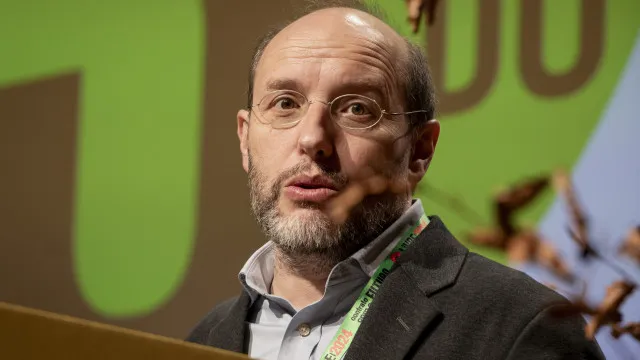 livre-altera-projeto-sobre-doadores-sem-abdicar-da-transparencia
