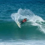filipe-toledo-surfa-ao-lado-de-golfinhos-em-gold-coast:-‘coisas-que-so-o-surfe-proporciona’