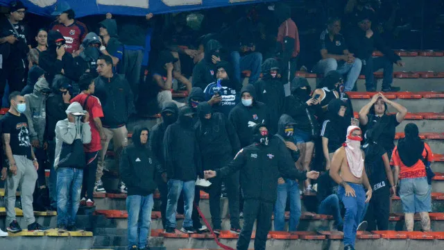 conmebol-cancela-medellin-x-flamengo-apos-tumulto-e-tentativas-de-invasoes