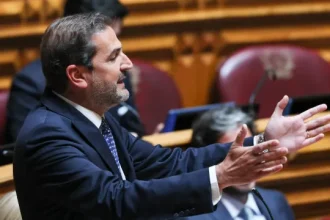 hugo-soares-acusa-chega-de-ter-tentado-“brincar-com-pensoes-a-25.a-hora”