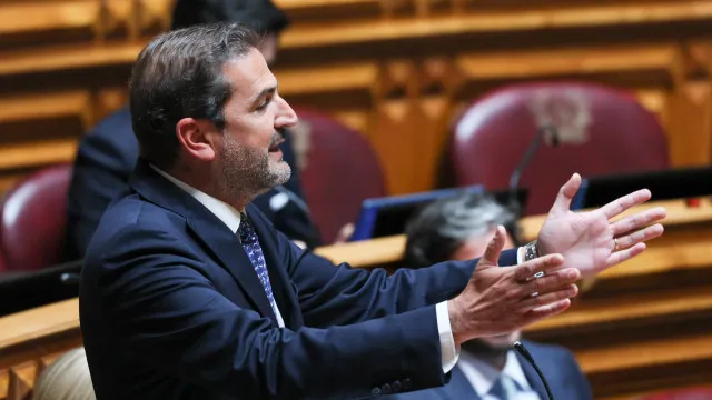 hugo-soares-acusa-chega-de-ter-tentado-“brincar-com-pensoes-a-25.a-hora”