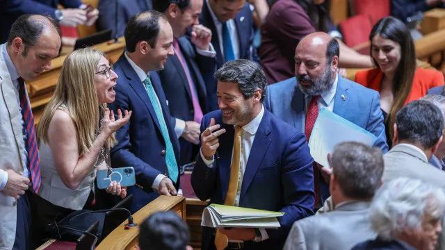 chega-junta-se-a-esquerda-e-chumba-reforma-laboral-do-governo