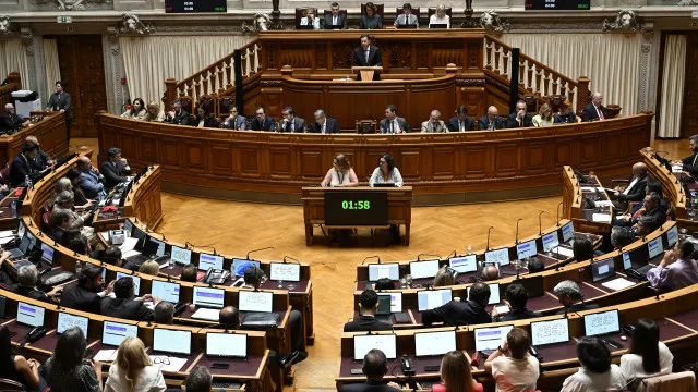 ao-minuto:-montenegro-lamenta-chumbo.-“tentei-ate-a-ultima-hora”