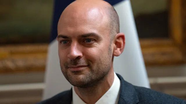 franca-nega-ter-cedido-a-teerao-ao-nao-autorizar-marcha-da-oposicao