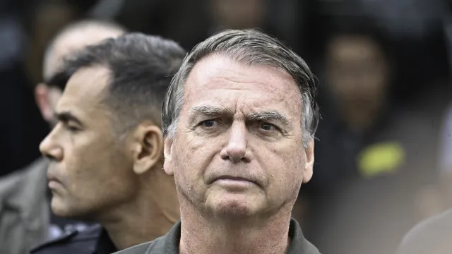 bolsonaro-interrogado-sobre-arma-apreendida-em-operacao-rodoviaria