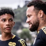 neymar-acerta-rasteira-e-se-desentende-com-robinho-jr-em-treino-do-santos