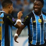 com-um-a-menos,-athletico-segura-empate-com-gremio-em-curitiba