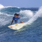 tubarao-paralisa-etapa-do-mundial-de-surfe-apos-vitorias-de-medina-e-cia.