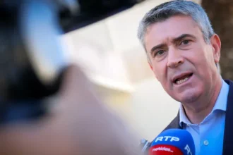 lider-do-ps-considera-“ridiculas”-insinuacoes-sobre-coligacao-com-o-chega