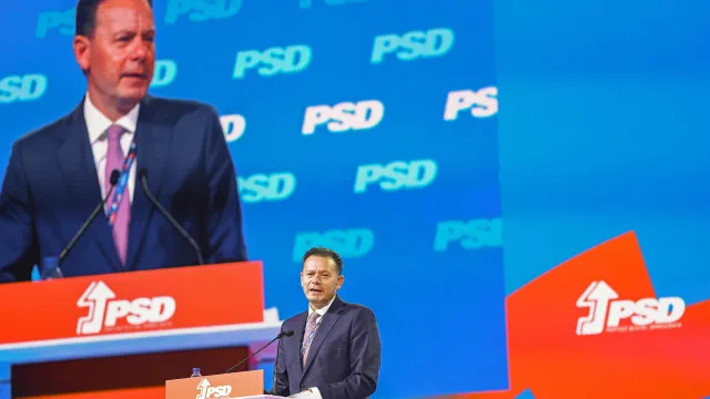“estou-tudo-menos-preocupado-com-o-meu-futuro-politico”,-atira-montenegro