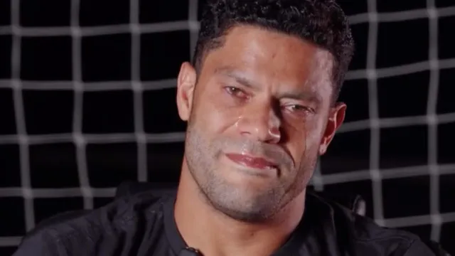 hulk-se-despede-do-atletico-mineiro-em-lagrimas:-“nao-e-facil”