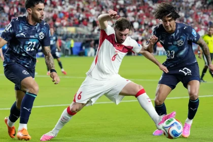 paraguai-vence-por-1-a-0-e-elimina-turquia-no-grupo-d-da-copa