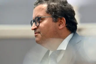 ventura-“refem-das-redes”-e-carneiro-“dos-extremistas”,-atira-ministro