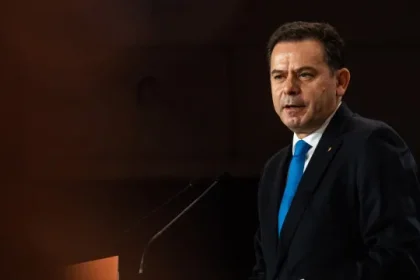 mocao-global-de-montenegro-aprovada-por-unanimidade-no-congresso-do-psd