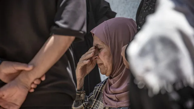 dez-mortos,-incluindo-operador-de-camara,-em-ataques-israelitas-em-gaza