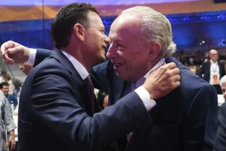 “noticia-muito-agradavel”.-santana-regressa-a-militancia-do-psd