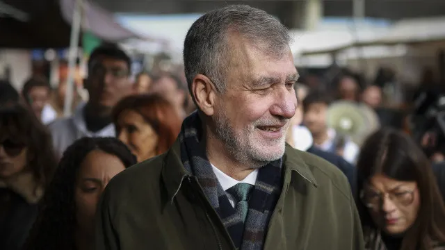 lajes?-“parece-que-os-politicos-ou-sao-ingenuos-ou-fazem-se-de-ingenuos”