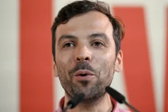 montenegro-fez-“salto-a-vara”-apos-ter-sido-“derrotado”-na-lei-laboral