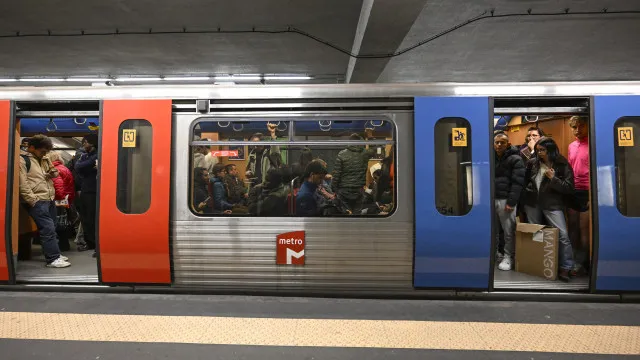 vai-a-noite-de-santo-antonio?-metro-de-lisboa-prolonga-horario-ate-as-3h