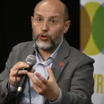 rui-tavares-alerta-que-pacote-laboral-“e-apenas-inicio-da-ofensiva”
