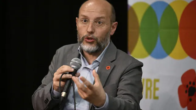 rui-tavares-alerta-que-pacote-laboral-“e-apenas-inicio-da-ofensiva”