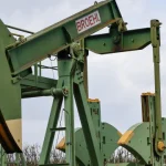 eua-aliviam-restricoes-ao-irao-e-petroleo-cai-mais-de-3%