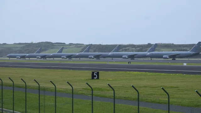 lajes?-portugal-desmente-rubio,-partidos-criticam-governo-(e-chamam-mne)